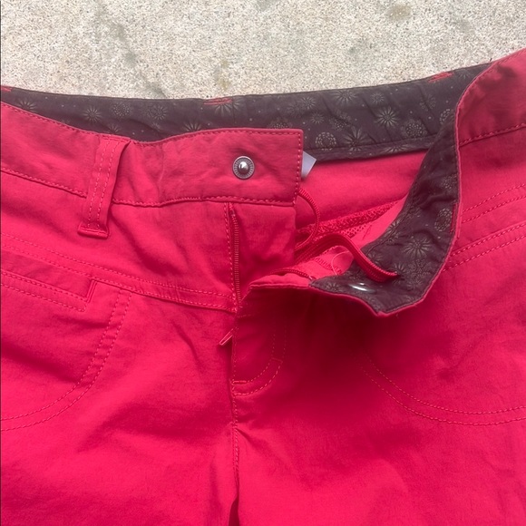Athleta Women's Red Dipper Bermuda Hiking Climbing Shorts Size 8 - Picture 2 of 10